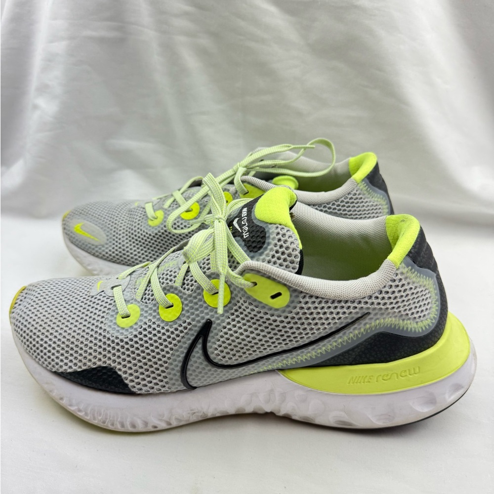 Nike Men’s Renew Run sneakers in the "Grey Fog Volt" size 11